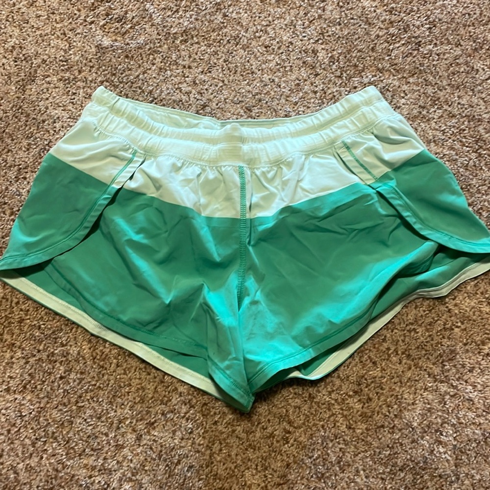 Lululemon women’s shorts size 12